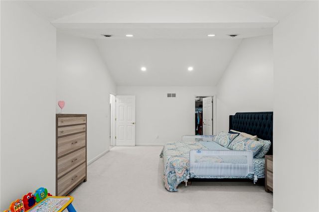 5528 Worthington Ct, Bridgeville, PA 15017