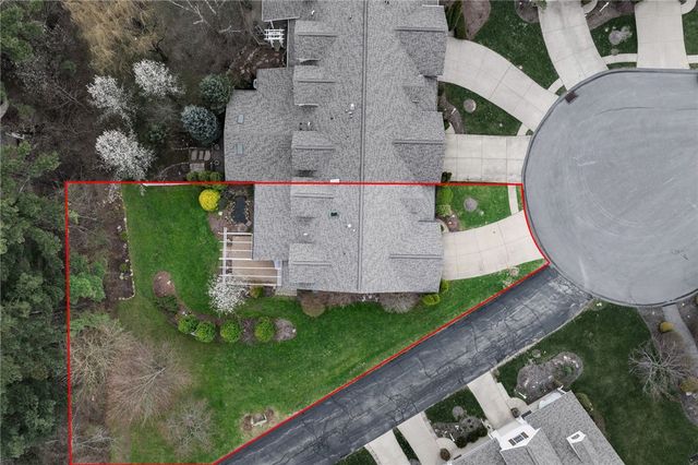 5528 Worthington Ct, Bridgeville, PA 15017