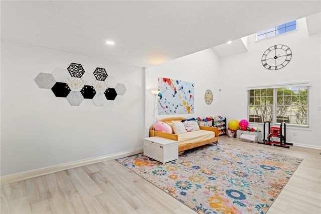 5528 Worthington Ct, Bridgeville, PA 15017