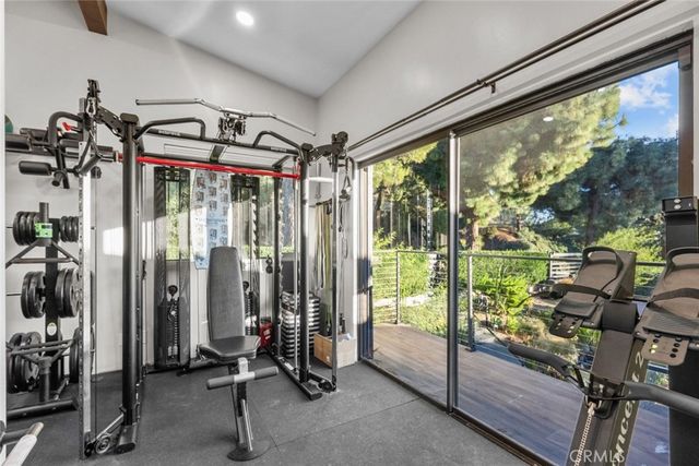 5481 Ocean View Boulevard, La Canada Flintridge, CA 91011