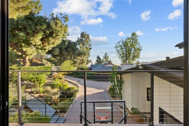 5481 Ocean View Boulevard, La Canada Flintridge, CA 91011
