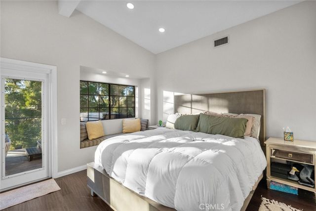 5481 Ocean View Boulevard, La Canada Flintridge, CA 91011
