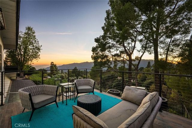 5481 Ocean View Boulevard, La Canada Flintridge, CA 91011