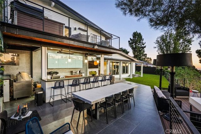 5481 Ocean View Boulevard, La Canada Flintridge, CA 91011