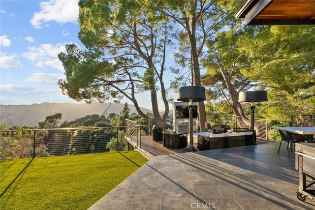 5481 Ocean View Boulevard, La Canada Flintridge, CA 91011
