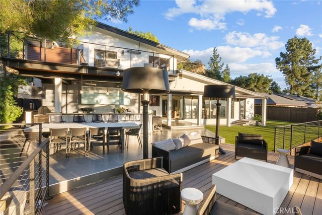 5481 Ocean View Boulevard, La Canada Flintridge, CA 91011