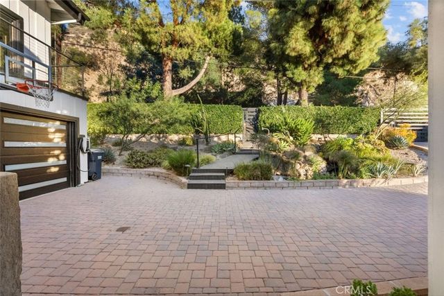 5481 Ocean View Boulevard, La Canada Flintridge, CA 91011