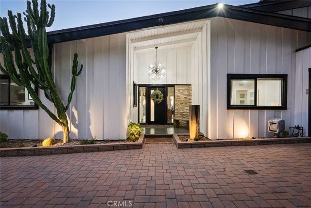 5481 Ocean View Boulevard, La Canada Flintridge, CA 91011