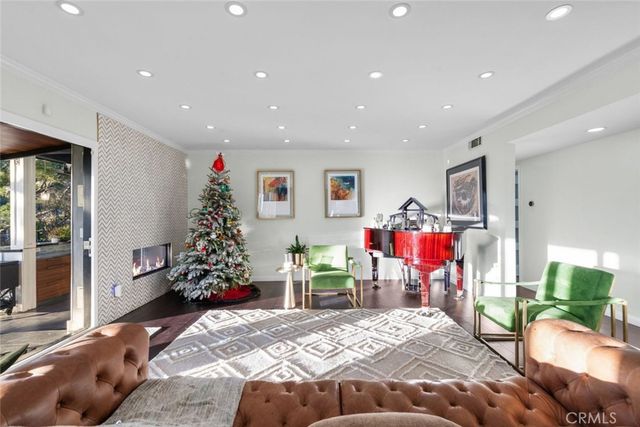 5481 Ocean View Boulevard, La Canada Flintridge, CA 91011