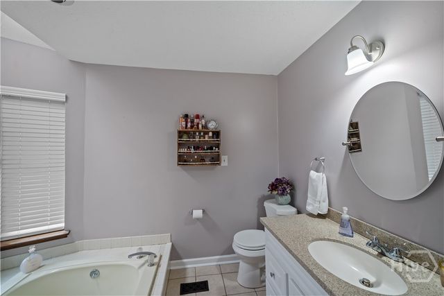 121 Oak Creek Court, Richmond Hill, GA 31324