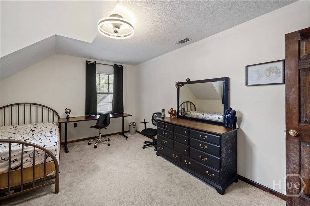 Image 32 of property listing at 121 Oak Creek Court, Richmond Hill, GA 31324