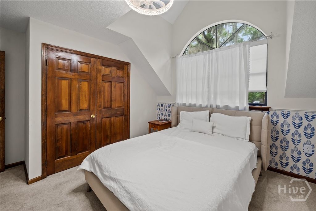 Image 36 of property listing at 121 Oak Creek Court, Richmond Hill, GA 31324