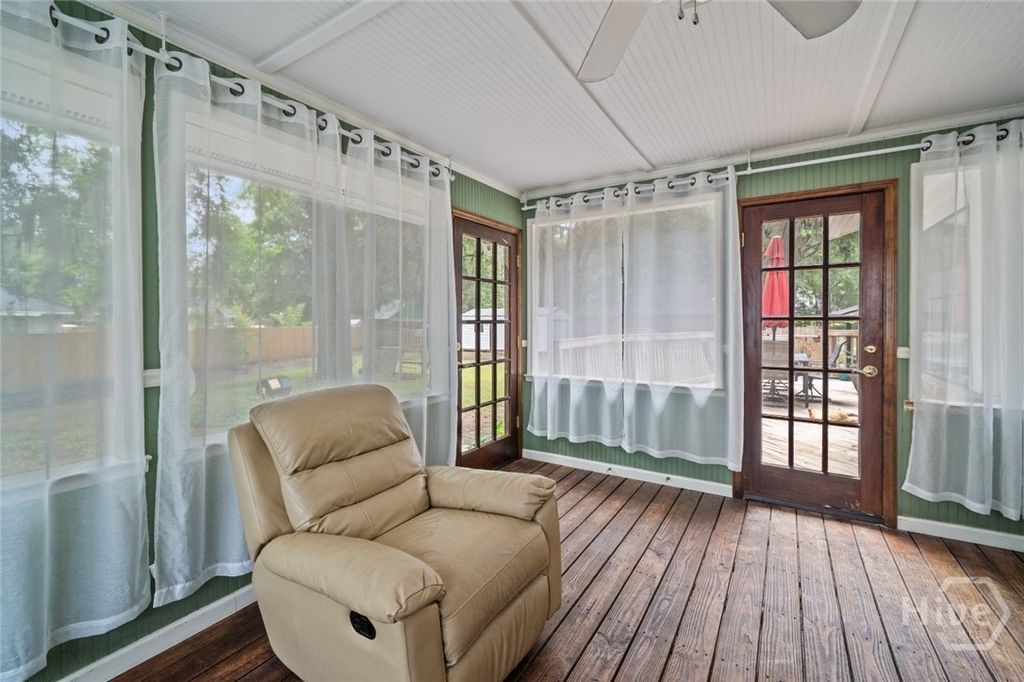 Image 44 of property listing at 121 Oak Creek Court, Richmond Hill, GA 31324