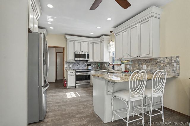 9200 E 113th Street S, Bixby, OK 74008