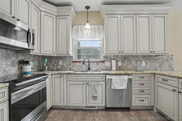 9200 E 113th Street S, Bixby, OK 74008