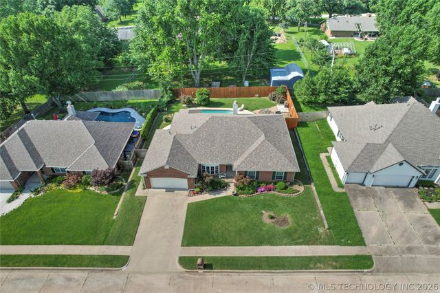 9200 E 113th Street S, Bixby, OK 74008