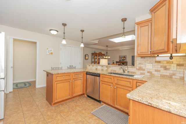 7424 Megan Brooke Lane, Evansville, IN 47725