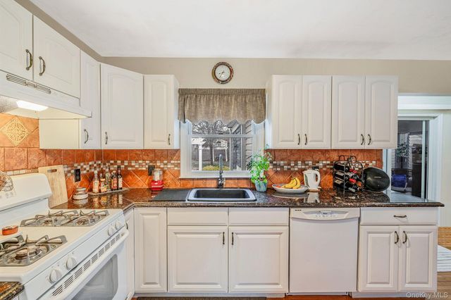 777 Johnson Avenue, Ronkonkoma, NY 11779