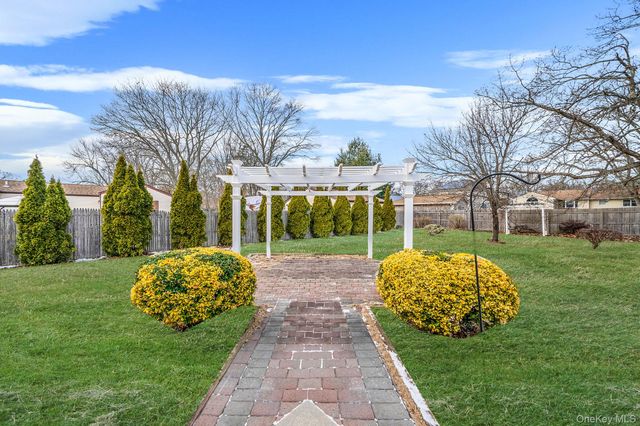 777 Johnson Avenue, Ronkonkoma, NY 11779