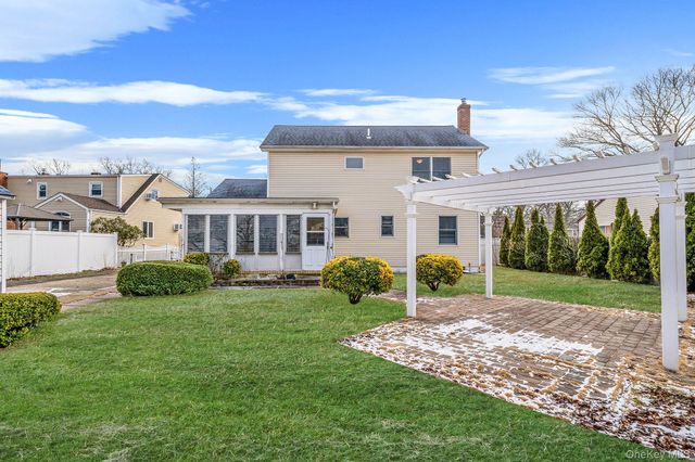 777 Johnson Avenue, Ronkonkoma, NY 11779