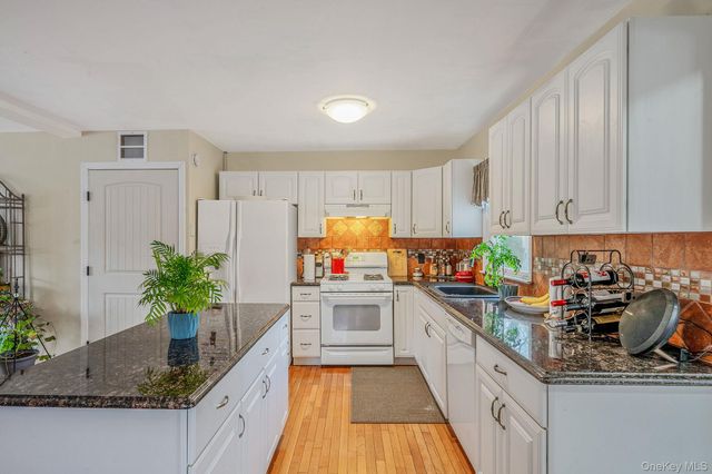 777 Johnson Avenue, Ronkonkoma, NY 11779