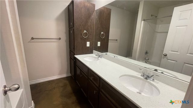 202 Lowes Boulevard A, Killeen, TX 76542