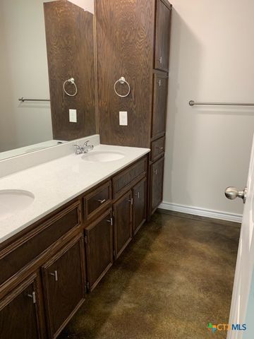 202 Lowes Boulevard A, Killeen, TX 76542