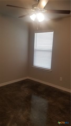 202 Lowes Boulevard A, Killeen, TX 76542