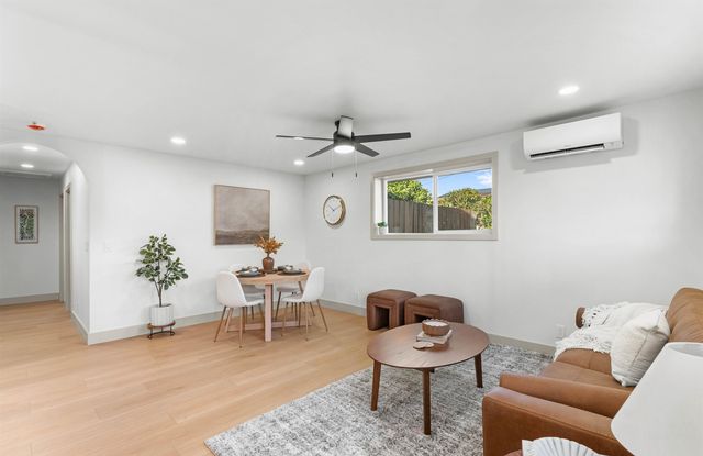 81 Kumano Dr, Pukalani, HI 96768