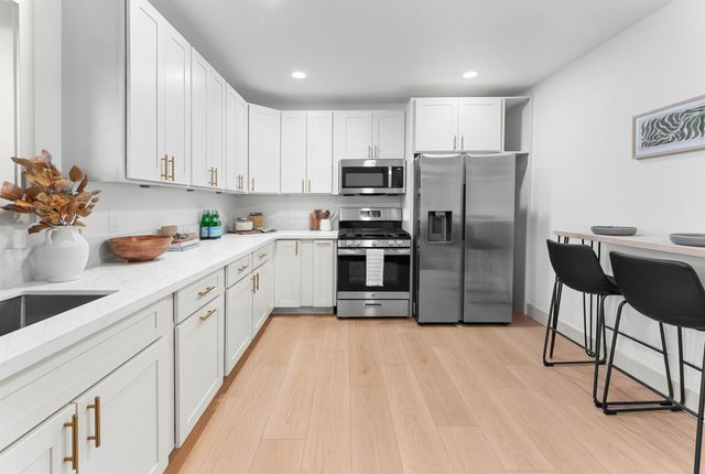 81 Kumano Dr, Pukalani, HI 96768