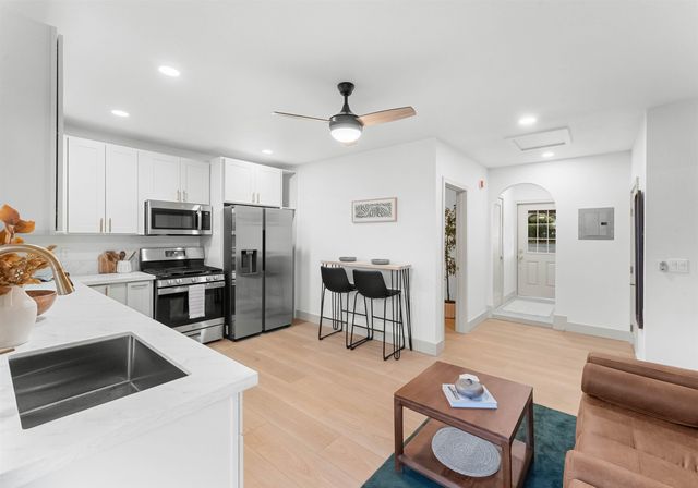 81 Kumano Dr, Pukalani, HI 96768