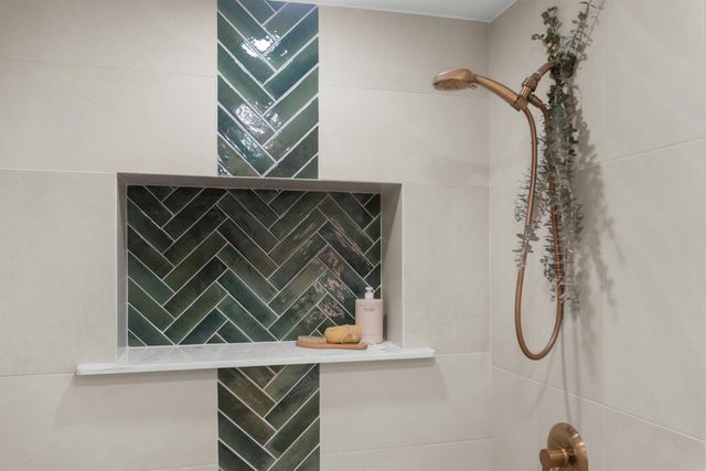 81 Kumano Dr, Pukalani, HI 96768