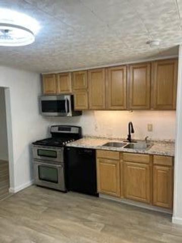 130 N 11th Street, Newark, OH 43055