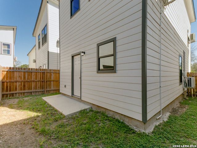 143 VINE ST, San Antonio, TX 78210