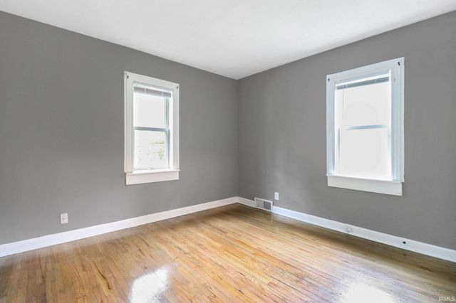1829 N Brookfield Street, South Bend, IN 46628
