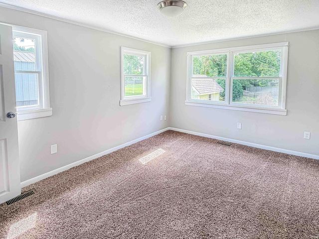 1165 London Street, Huntington, IN 46750