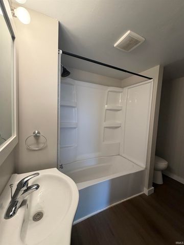 1165 London Street, Huntington, IN 46750