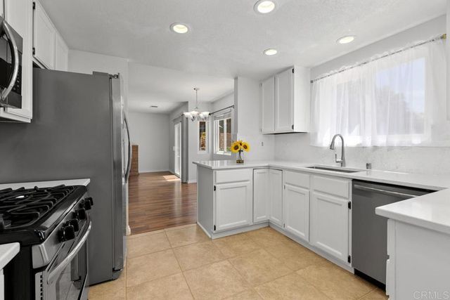 1205 Shay Place, Escondido, CA 92026