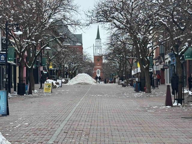 61 South Union Street, Burlington, VT 05401