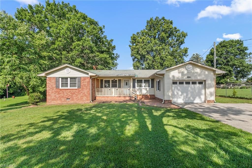 5383 Chet Drive, Trinity, NC 27370