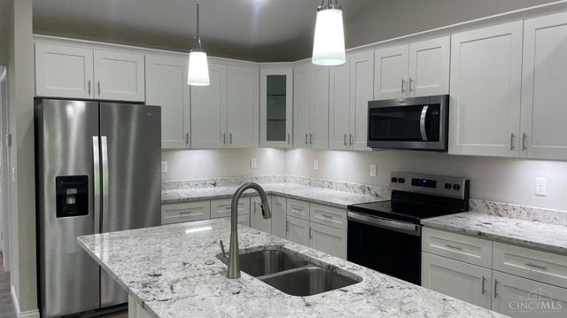 1021 Horseshoe Falls Drive, Lebanon, OH 45036