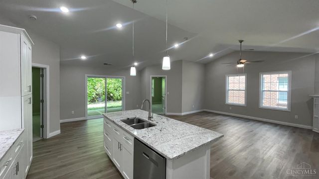 1021 Horseshoe Falls Drive, Lebanon, OH 45036