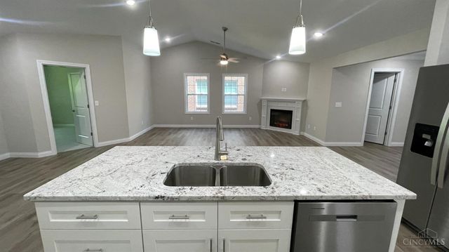 1021 Horseshoe Falls Drive, Lebanon, OH 45036