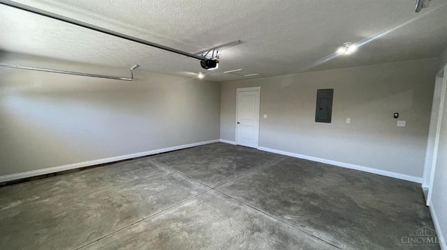 1021 Horseshoe Falls Drive, Lebanon, OH 45036