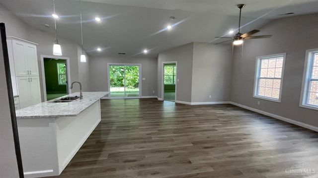 1021 Horseshoe Falls Drive, Lebanon, OH 45036