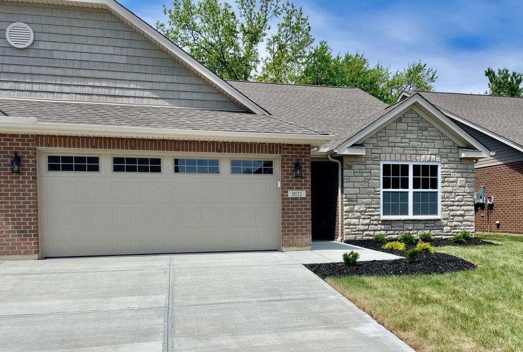 1021 Horseshoe Falls Drive, Lebanon, OH 45036