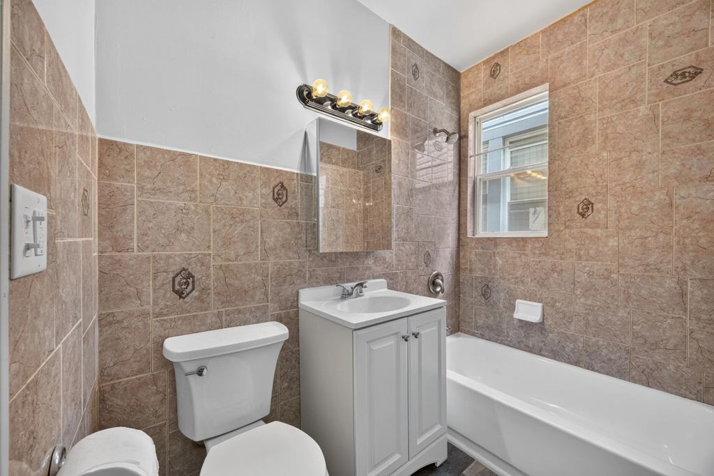 63 W 15TH Street, Chicago Heights, IL 60411 — photo 5