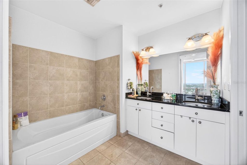 Image 20 of property listing at 150 E ROBINSON STREET 3106, Orlando, FL 32801