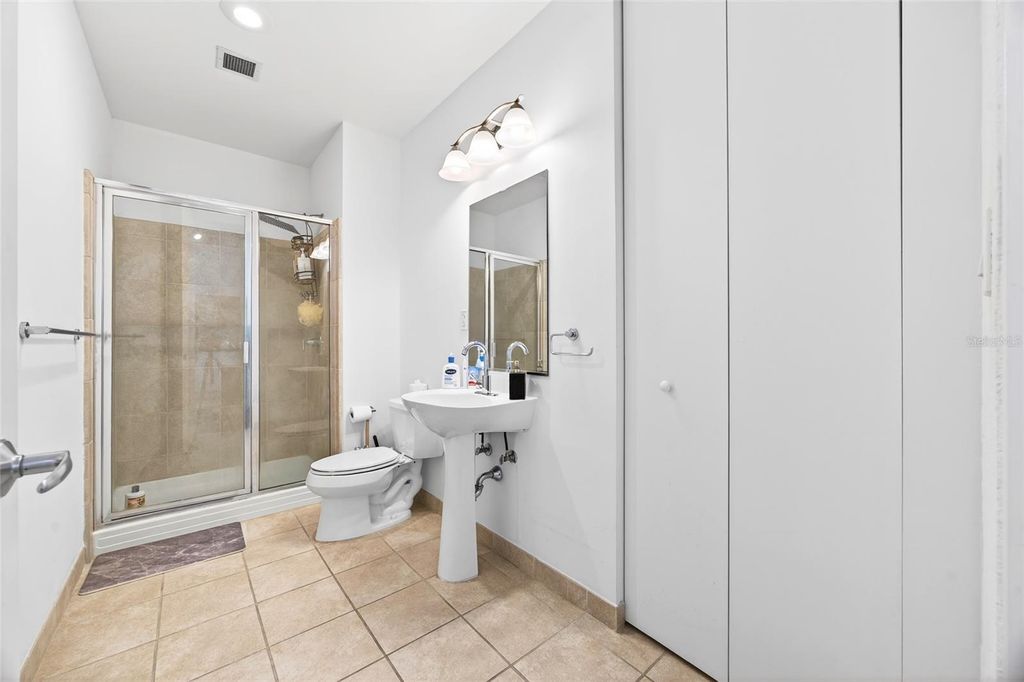 Image 28 of property listing at 150 E ROBINSON STREET 3106, Orlando, FL 32801