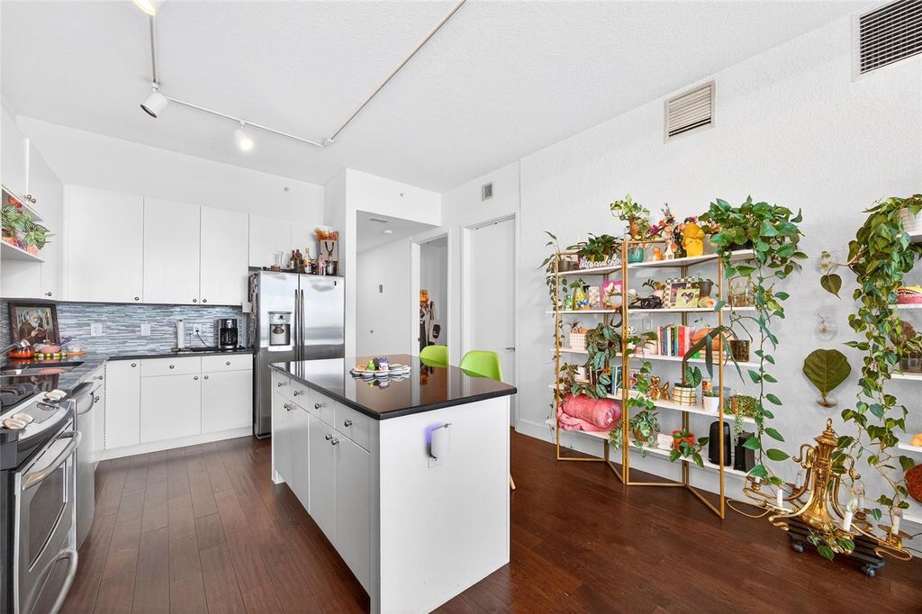 Image 35 of property listing at 150 E ROBINSON STREET 3106, Orlando, FL 32801